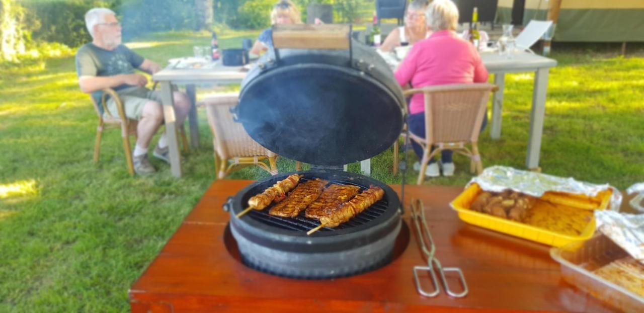 Glamping Les Arbres, Luxe Safaritent Met Zwembad Cronat Ngoại thất bức ảnh