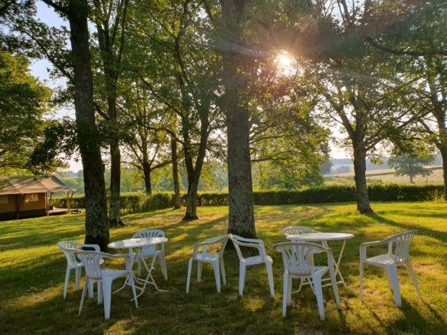 Glamping Les Arbres, Luxe Safaritent Met Zwembad Cronat Ngoại thất bức ảnh